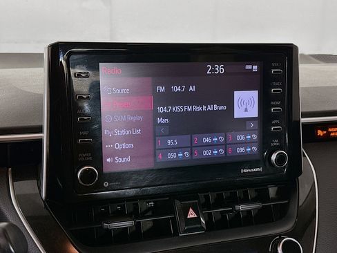 Used 2021 Toyota Corolla LE FWD image 21