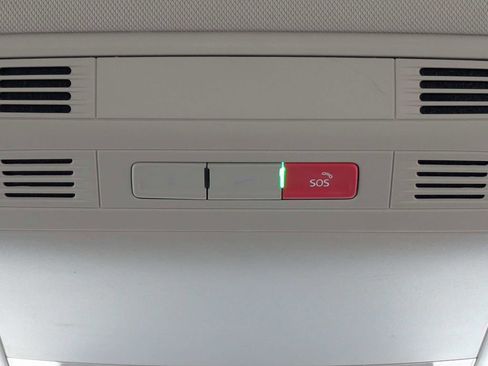 Certified 2023 Volkswagen Taos S FWD image 22