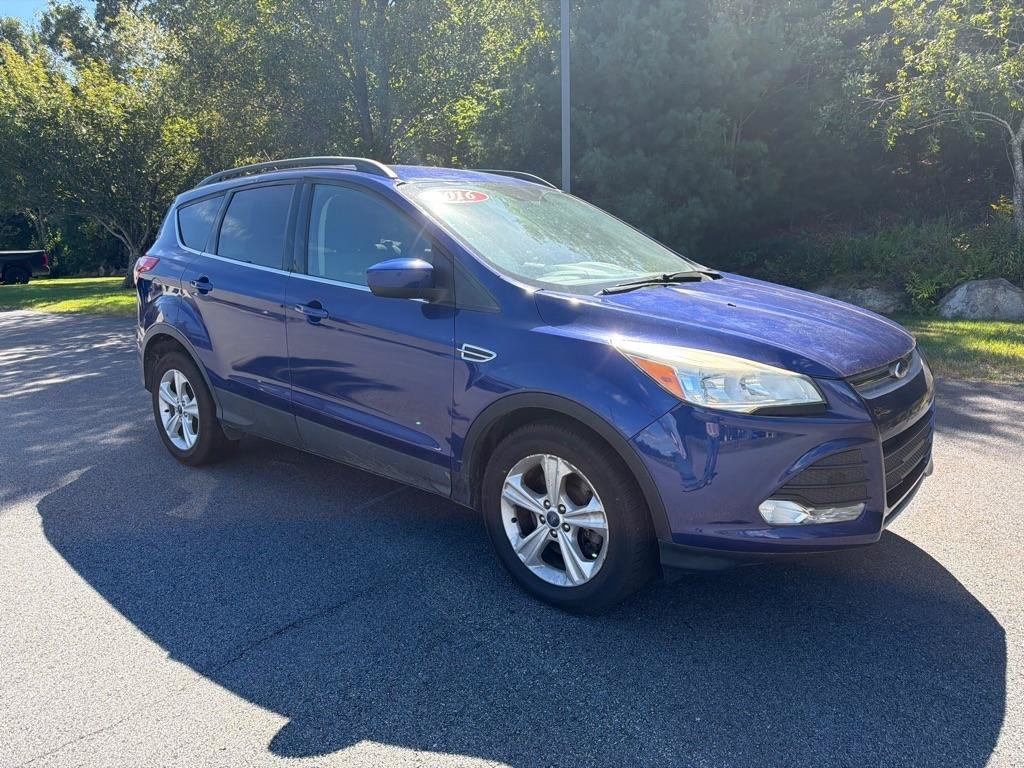 Used 2016 Ford Escape SE w/ Equipment Group 201A AWD/4WD image 3
