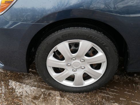 Used 2017 Nissan Sentra SV image 9