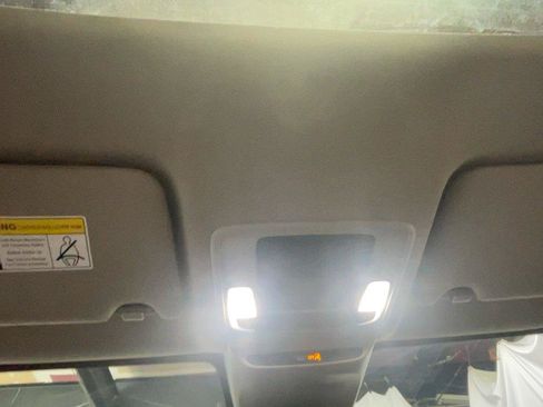 Certified 2024 Honda HR-V EX-L image 38
