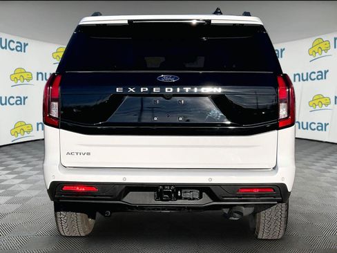Used 2025 Ford Expedition Active image 5