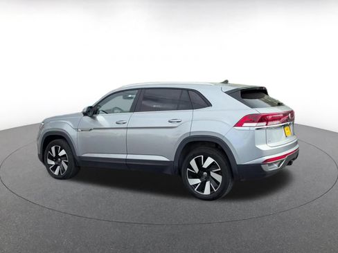 Used 2025 Volkswagen Atlas Cross Sport SE AWD/4WD image 10