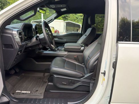 Used 2025 Ford F150 Lariat AWD/4WD image 5
