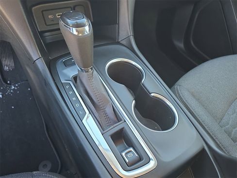 Used 2020 Chevrolet Equinox LT image 16