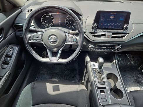 Used 2019 Nissan Altima 2.5 SV FWD image 18