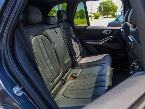 Used 2019 BMW X5 xDrive40i w/ M Sport Package AWD/4WD image 34