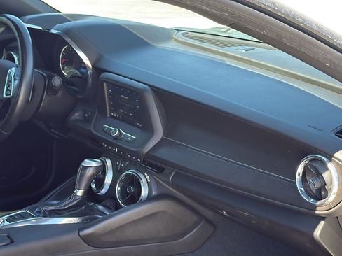 Used 2019 Chevrolet Camaro LT image 26