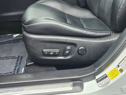 Used 2016 Lexus CT 200h w/ Navigation Package image 29