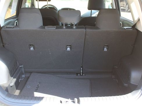 Used 2025 Kia Soul LX w/ LX Technology Package image 10