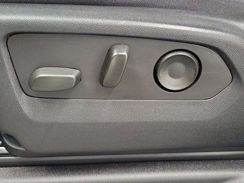 Used 2022 Chevrolet Tahoe LS image 22