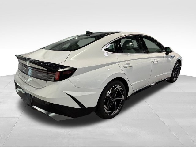 Used 2025 Hyundai Sonata SEL FWD image 5