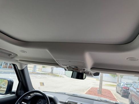 Used 2020 Land Rover Defender 110 S image 19