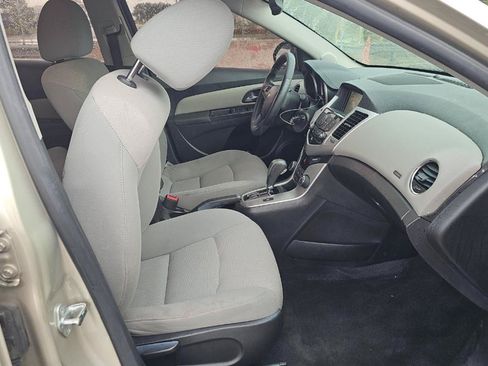 Used 2015 Chevrolet Cruze LT FWD image 7