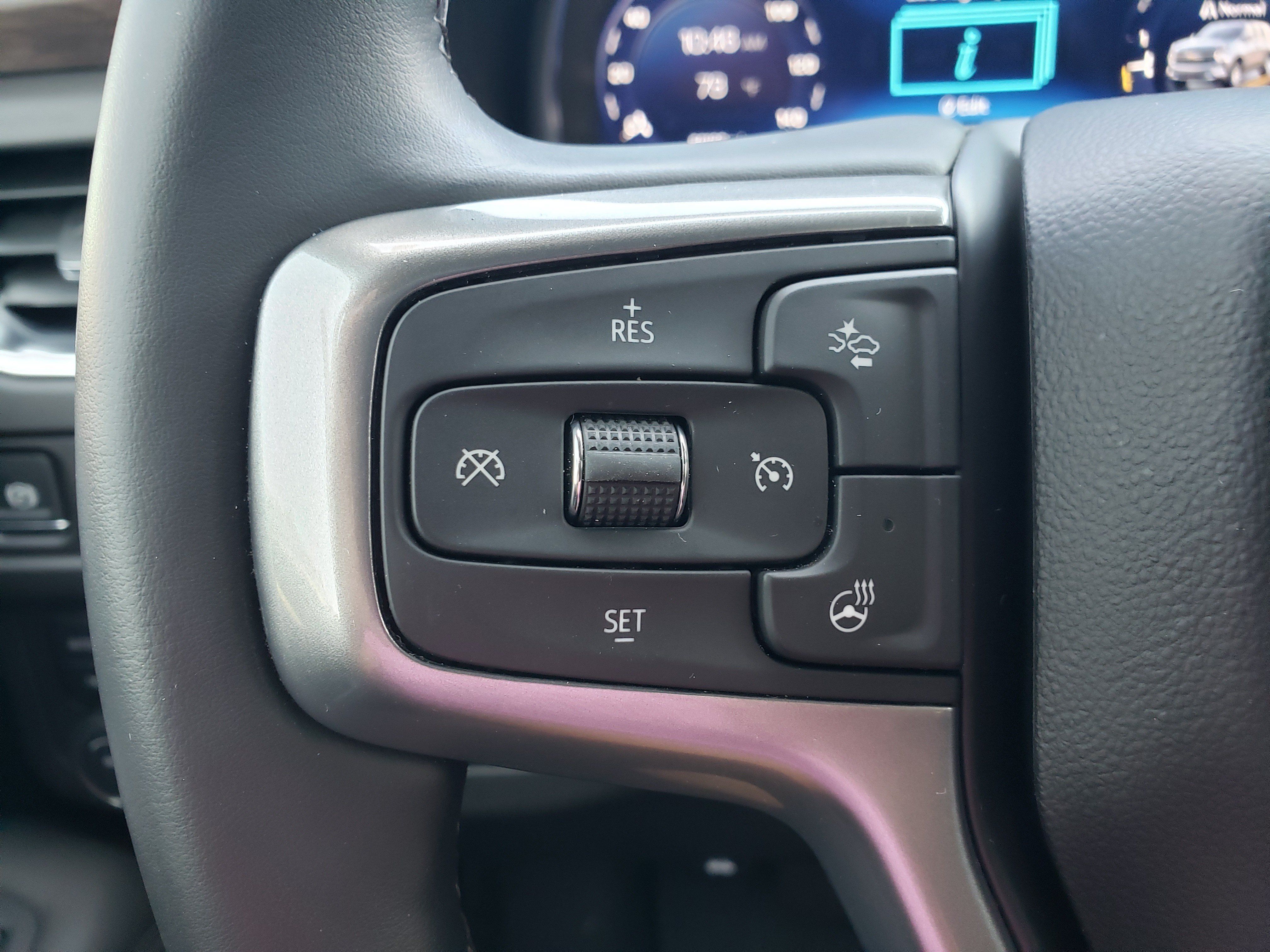 Used 2024 Chevrolet Tahoe Z71 w/ Luxury Package AWD/4WD image 19