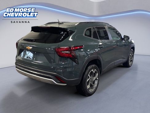 Used 2025 Chevrolet Trax LT image 5