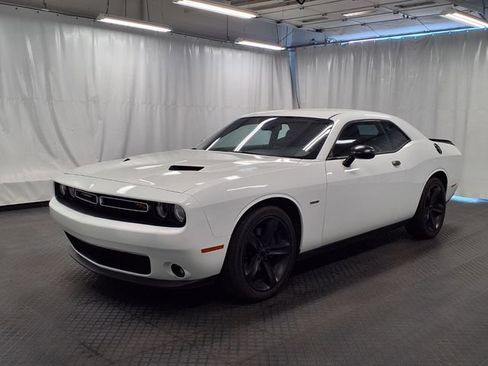 Used 2017 Dodge Challenger R/T RWD image 4