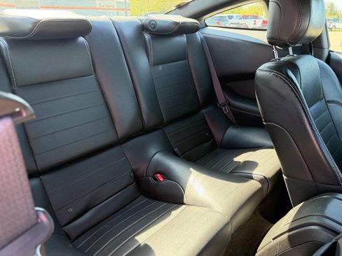 Used 2013 Ford Mustang GT Premium w/ Security Pkg RWD image 14