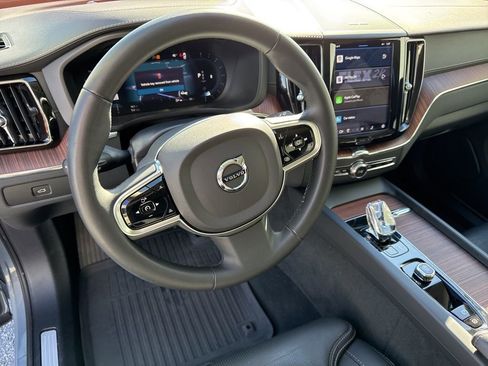 Used 2023 Volvo XC60 B5 Ultimate image 23