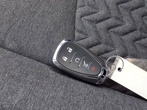 Used 2024 Chevrolet Equinox LT w/ LPO, Floor Liner Package image 16