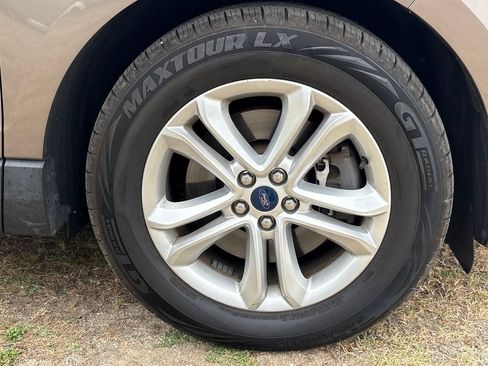 Used 2019 Ford Edge SEL w/ Equipment Group 201A AWD/4WD image 11