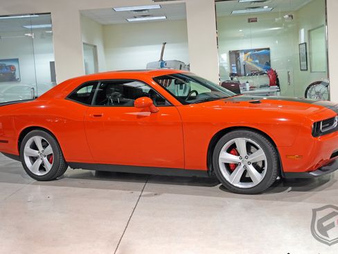 Used 2008 Dodge Challenger SRT8 image 1