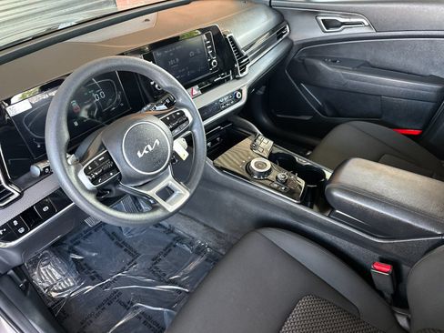 Certified 2023 Kia Sportage LX AWD/4WD image 12