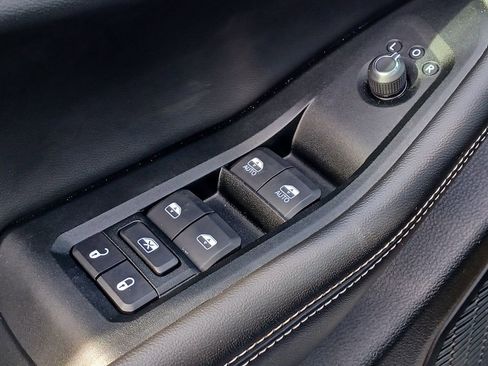 Used 2024 Jeep Grand Cherokee L Laredo image 15