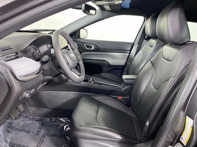 Used 2023 Jeep Compass Latitude AWD/4WD image 16