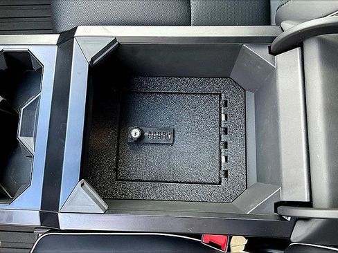 Used 2024 Tesla Cybertruck Cyberbeast image 31