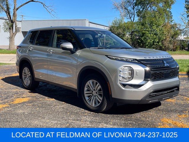 Used 2024 Mitsubishi Outlander ES AWD/4WD image 7