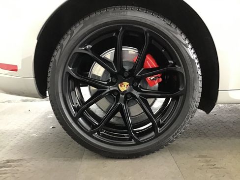 Certified 2023 Porsche Macan GTS w/ Sport Chrono Package AWD/4WD image 13