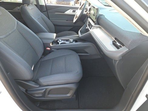 New 2026 Ford Explorer Active image 24