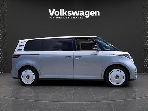 Certified 2025 Volkswagen ID. Buzz 1st Edition AWD/4WD image 9