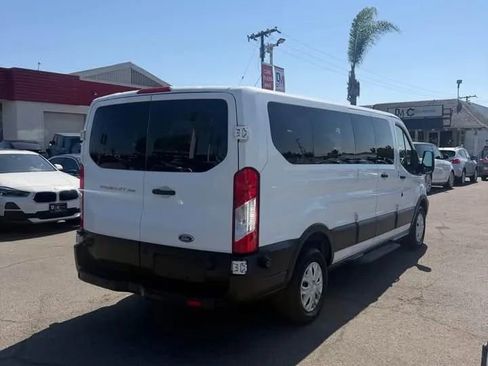 Used 2016 Ford Transit 350 XLT RWD image 4