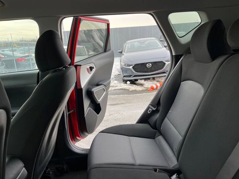 Used 2025 Kia Soul LX w/ LX Technology Package image 37