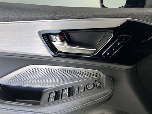 Used 2023 Acura MDX SH-AWD image 22