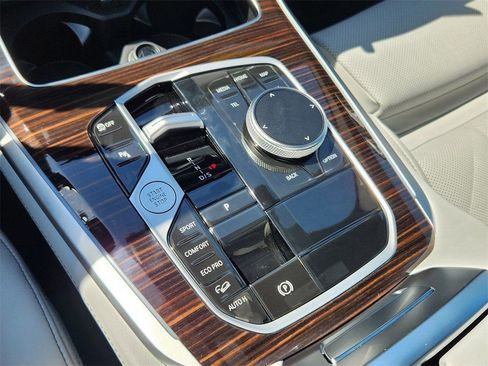 Used 2026 BMW X5 xDrive40i image 18