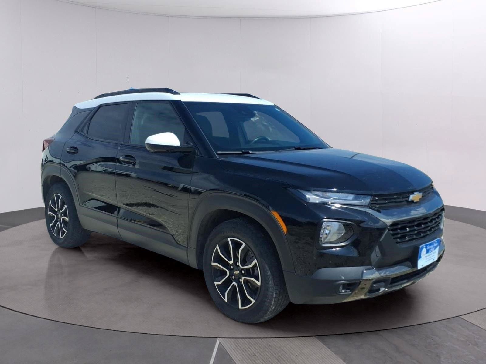 Used 2023 Chevrolet TrailBlazer ACTIV w/ Sun and Liftgate Package FWD image 7