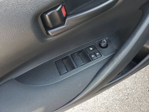 Certified 2025 Toyota Corolla LE FWD image 21