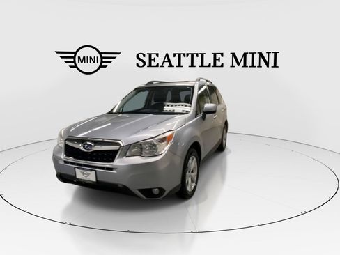 Used 2015 Subaru Forester 2.5i Limited AWD/4WD image 5
