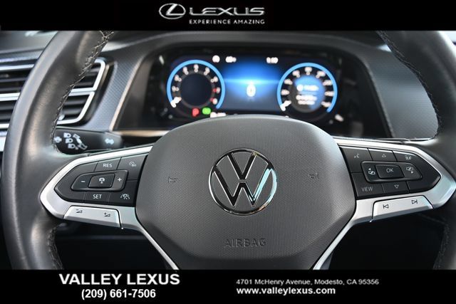 Used 2024 Volkswagen Atlas Cross Sport SEL Premium R-Line AWD/4WD image 11