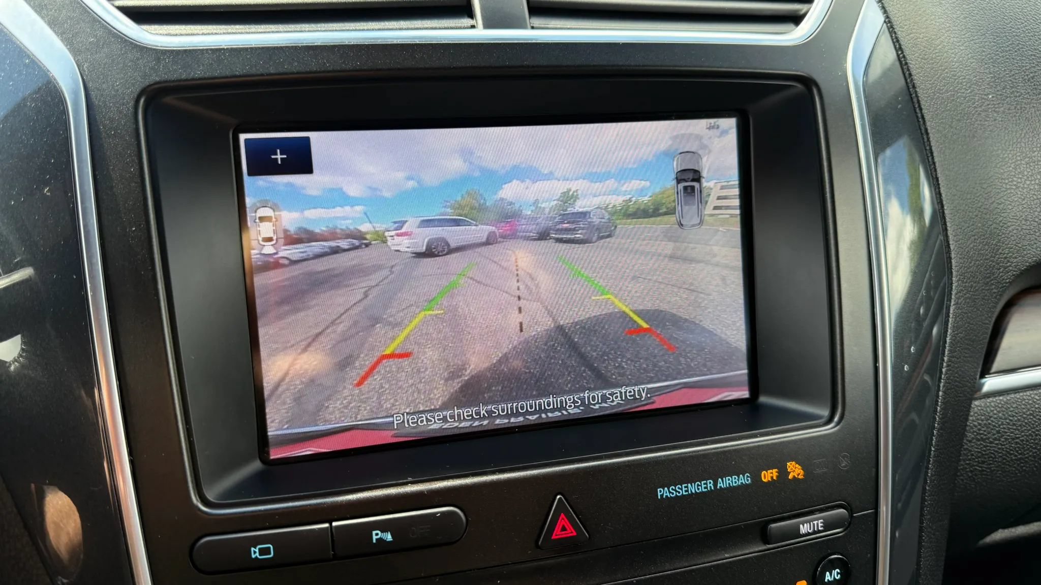Used 2019 Ford Explorer Limited w/ Class III Trailer Tow Package AWD/4WD image 23