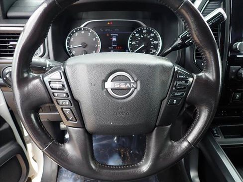 Used 2023 Nissan Titan SV w/ SV Convenience Package AWD/4WD image 11