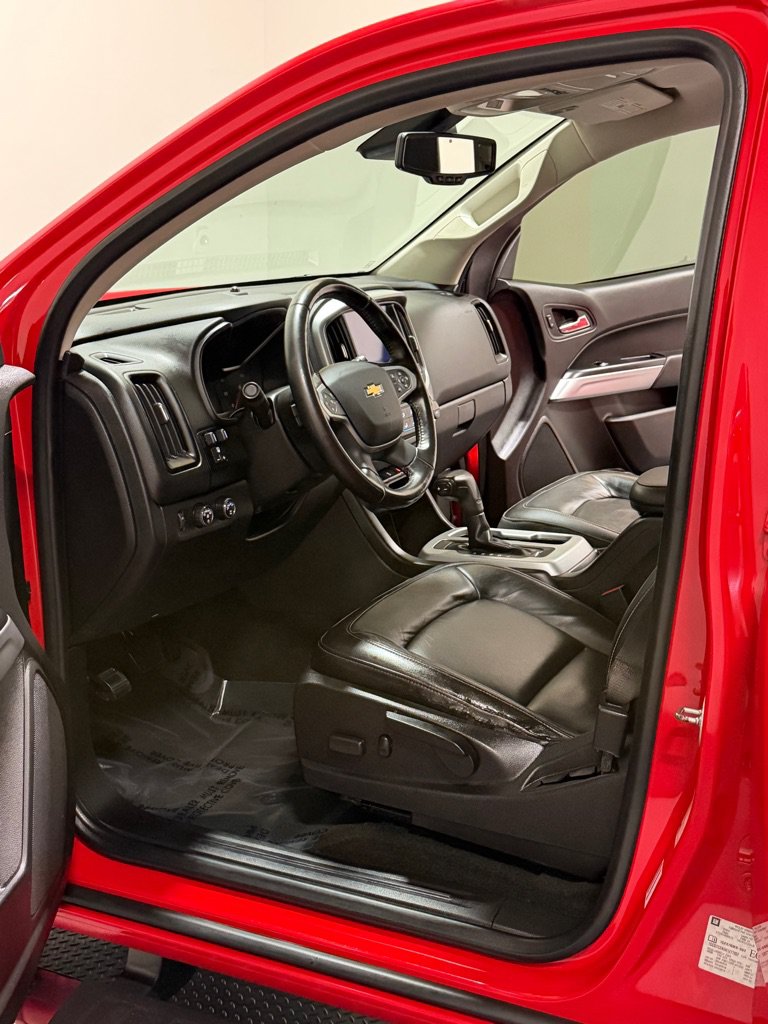 Used 2017 Chevrolet Colorado LT w/ Luxury Package, Chrome AWD/4WD image 8