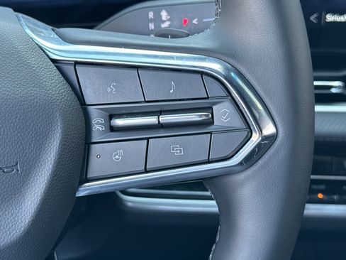 Used 2026 Chevrolet Equinox LT w/ Convenience Package II AWD/4WD image 37