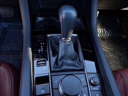 Certified 2025 MAZDA MAZDA3 Carbon image 12