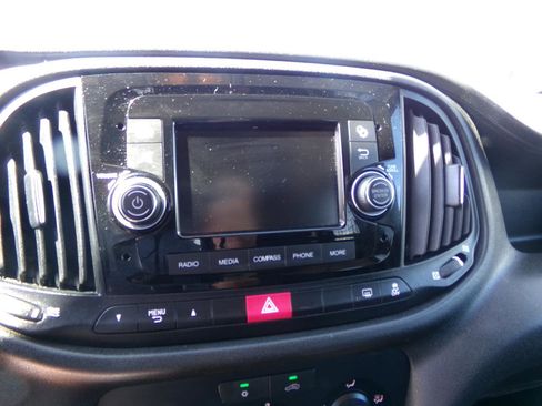 Used 2020 RAM ProMaster City Tradesman SLT w/ Window Group 05 FWD image 22