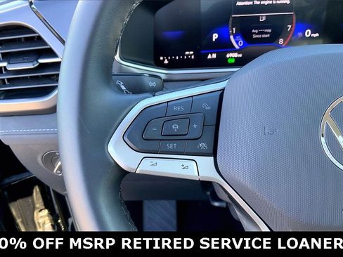 Certified 2025 Volkswagen Taos SE image 18