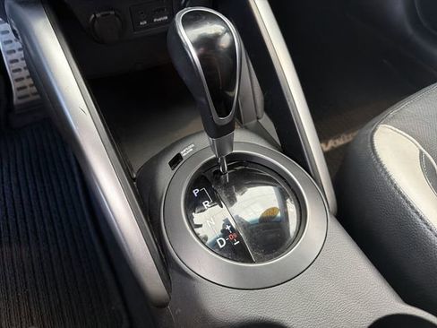 Used 2014 Hyundai Veloster Turbo w/ Turbo Technology Package 04 FWD image 27